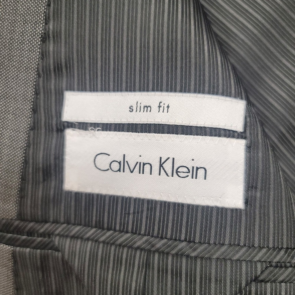 Calvin Klein Mens Slim Fit 100% Wool 2-Button Suit Jacket Blazer Grey 44L